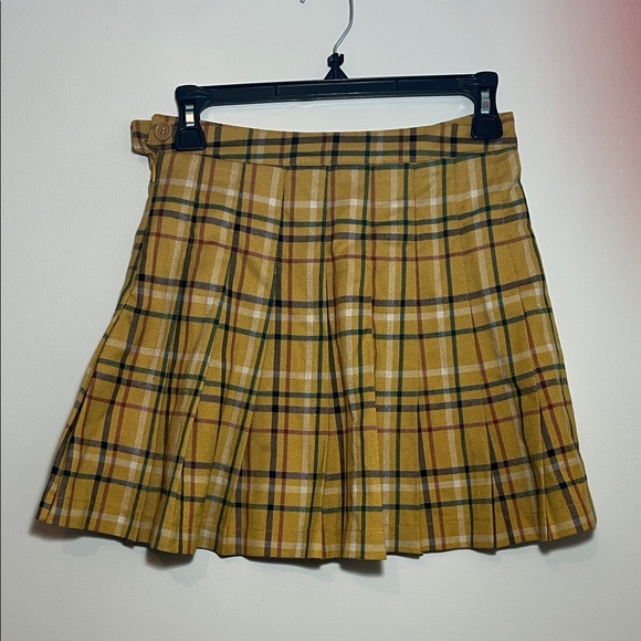 Forever 21 Dresses & Skirts - Forever 21 Yellow Plaid Skater Skirt pleated Small